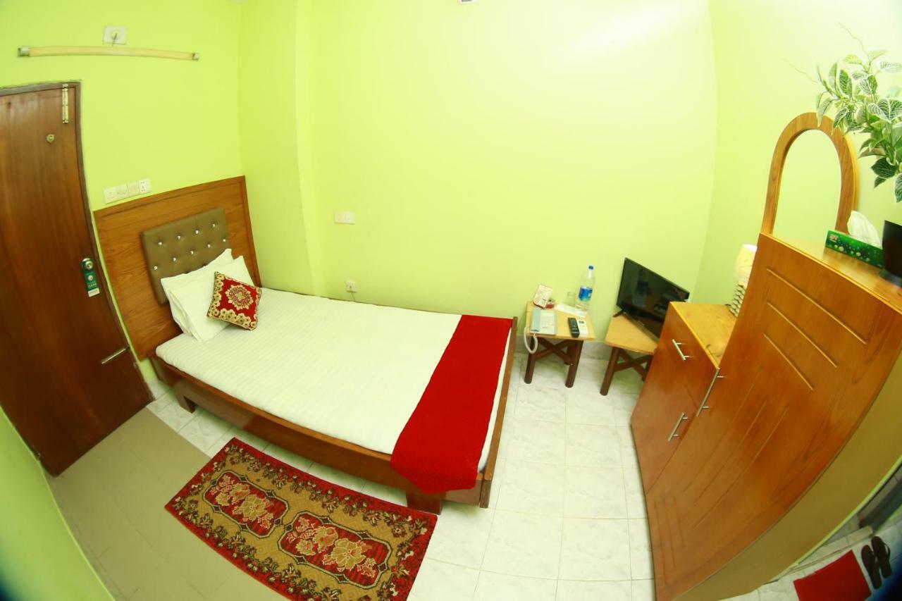 Hotel Farmis Garden Sylhet Bagian luar foto
